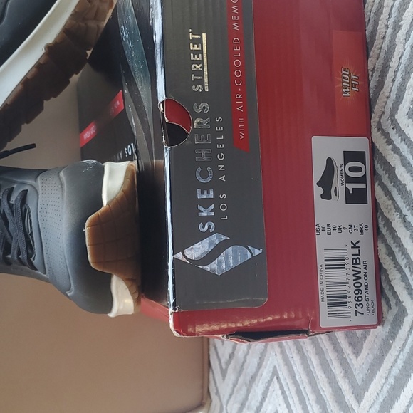 Skechers Air Cooled Memory Foam sneakers Wide Fit - Picture 10 of 12